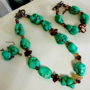 Women’s turquoise necklace, bracelet and drop earrings